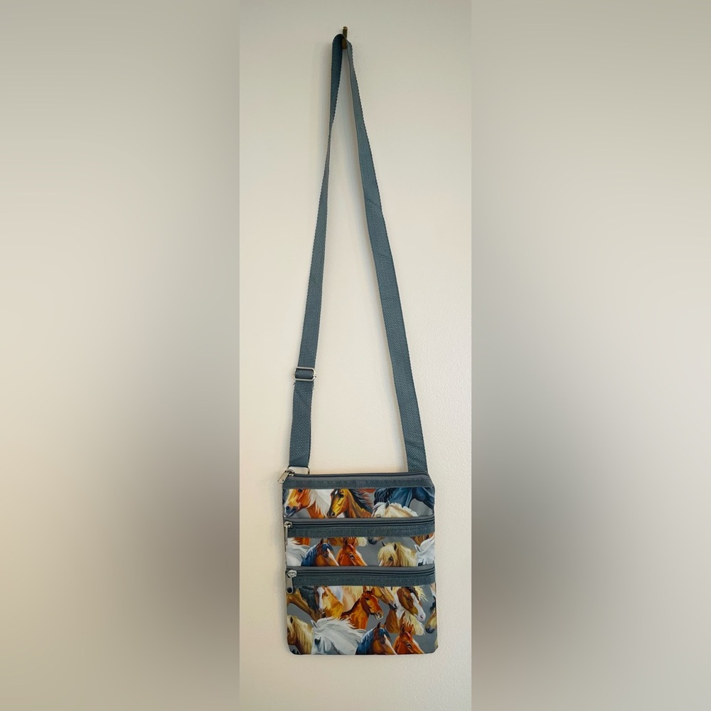 NGIL Horse Print Canvas Crossbody Bag Multi Pocket Adjustable Strap